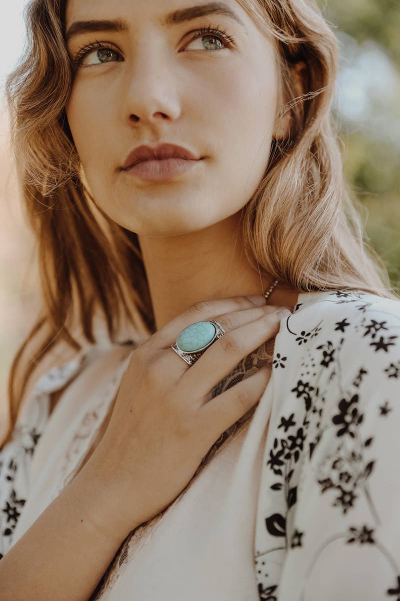 Round Turquoise Stone Floral Engraved Silver Ring